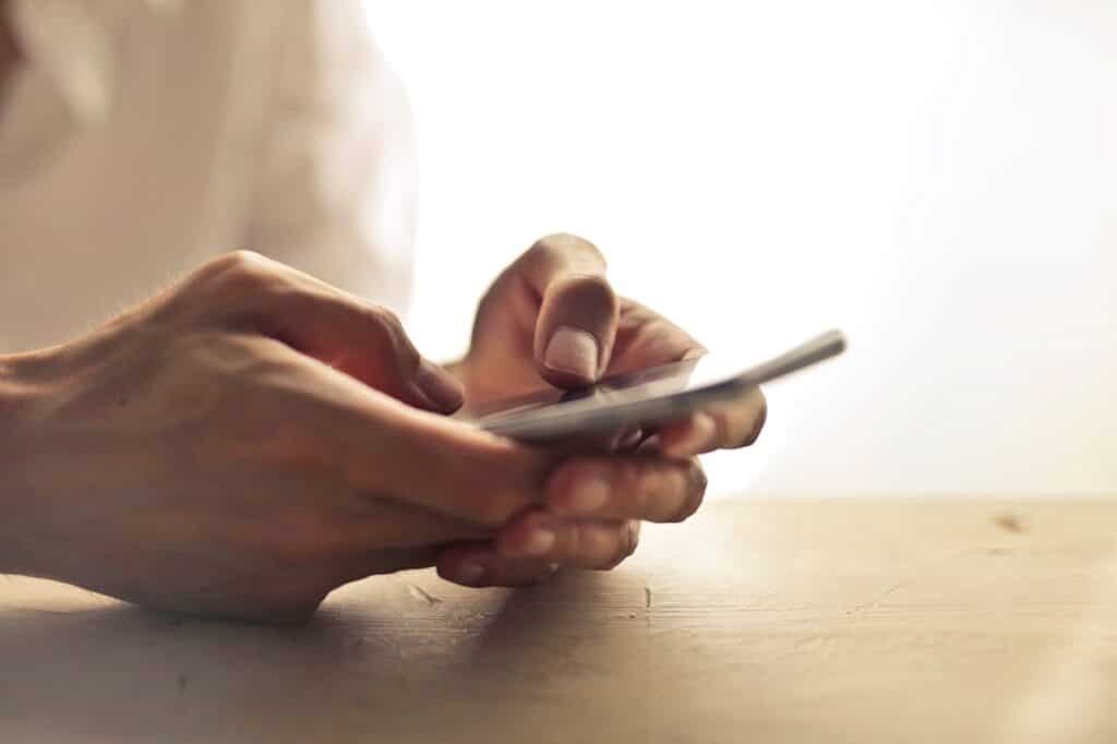 Smartphone Use: Helpful Tips & Tricks for Better Smartphone Habits